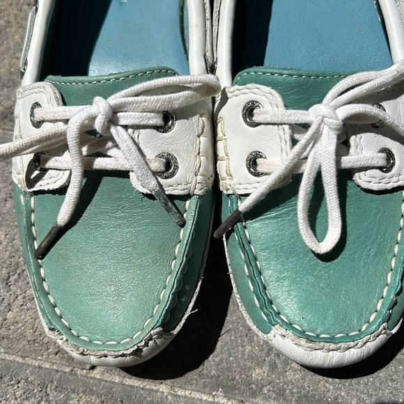 Sebago  women’s Leather Boat Shoes in Seaglass Aqua and White - size 7.5 US - Picture 5 of 6